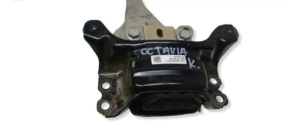 Skoda Octavia Mk4 Engine mounting bracket 5WA199117
