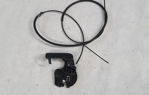 Audi A6 C7 Engine bonnet/hood lock release cable 8T1823633