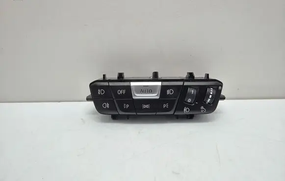 BMW 1 F40 Light switch 9461148