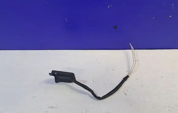 Volvo S60 Oil temperature sensor 31104009