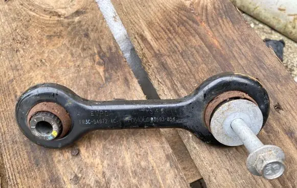 Ford Mustang VI Rear control arm FR3C5A972AC