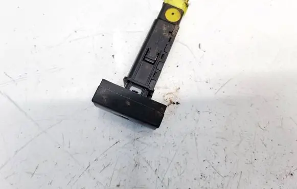 Hyundai Santa Fe Windscreen/window heater switch 621W05010 202002962