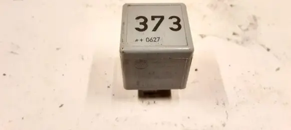 Audi A6 S6 C6 4F Other relay 8D0951253A 4657