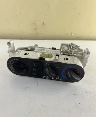 Nissan Terrano Climate control unit