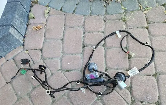 Opel Insignia B EUR ISO radio connector 39133812
