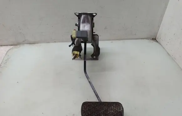 SsangYong Kyron Brake pedal 