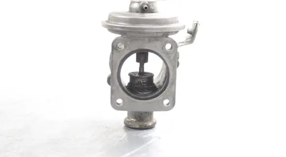 BMW 3 E90 E91 EGR valve 7791480