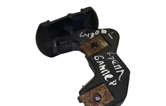 BMW 5 E39 Front bumper mounting bracket 8159361