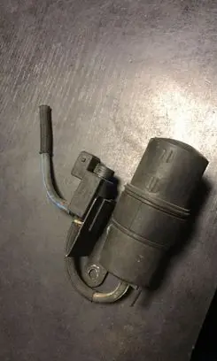 Vacuum air tank