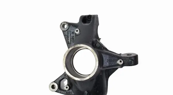 Iveco Daily 6th gen Front wheel hub spindle knuckle
