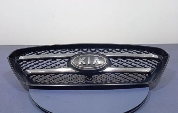 KIA Carens II Front grill 8638010000