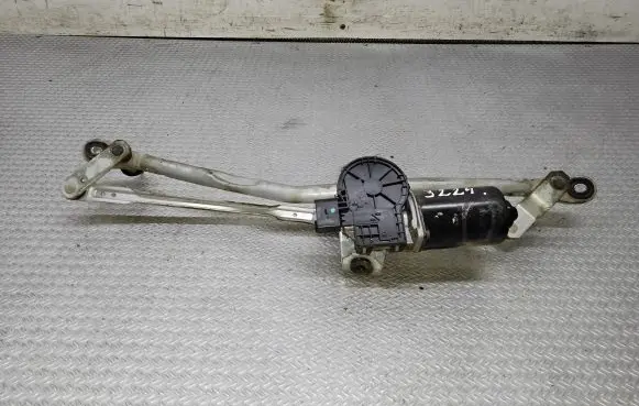 Mazda 3 I Front wiper linkage and motor F00S2S2698