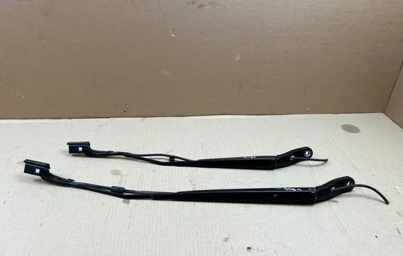 Opel Combo E Front wiper blade arm 9817215080 9833936380