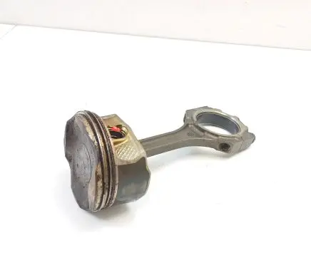 Toyota Tundra II Piston with connecting rod
