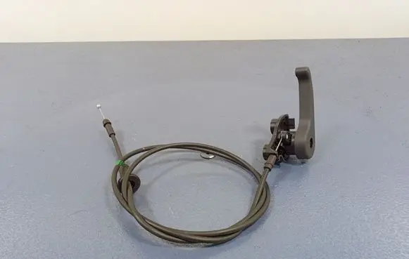 KIA Ceed Engine bonnet/hood lock release cable 811812B000