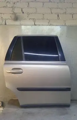Volvo XC90 Rear door 