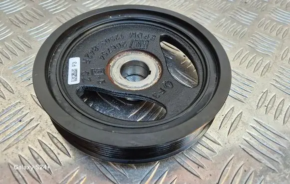 Dacia Sandero III Crankshaft pulley 123033842R