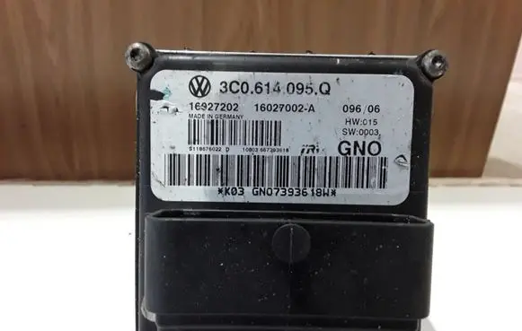 Volkswagen PASSAT B6 ABS Pump 3C0614095Q