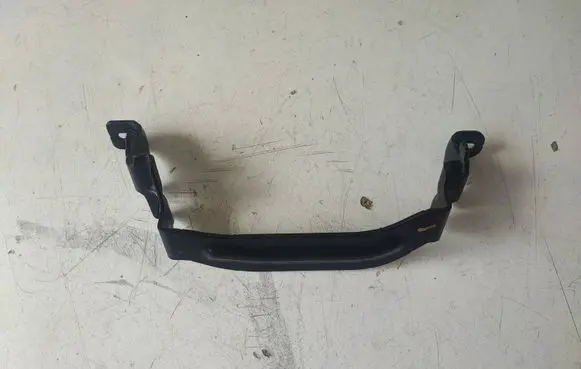 Battery bracket