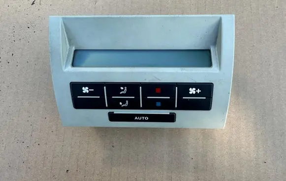 Volkswagen Transporter - Caravelle T5 Climate control unit 7H7907049A