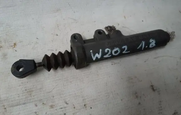 Mercedes-Benz C W202 Clutch slave cylinder 2022900112