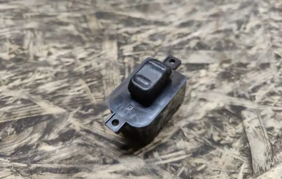 Nissan 240ZX, 280ZX, 300ZX Electric window control switch 915V