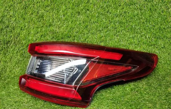 Nissan Rogue Rear/tail lights