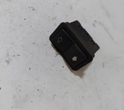 BMW 5 E39 Electric window control switch 8368974