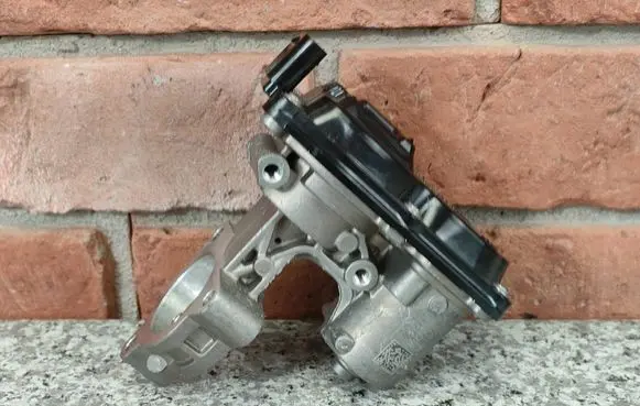 BMW X3 G01 EGR valve 8576810