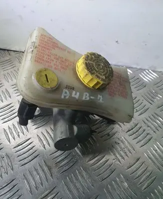 Audi A4 S4 B7 8E 8H Master brake cylinder W606324F41 W3376JT8