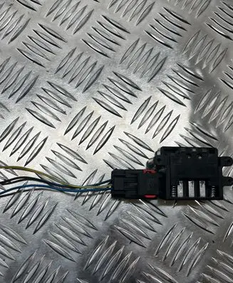 Chrysler Voyager Cigarette lighter front 073555 38153C