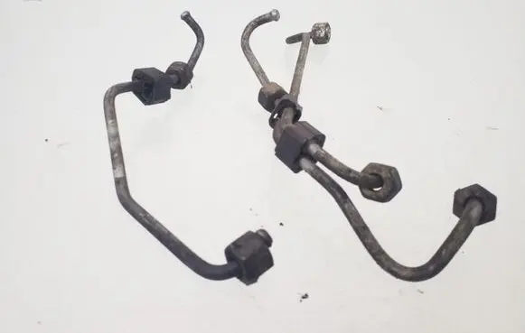 Audi A4 S4 B5 8D Fuel injector supply line/pipe 