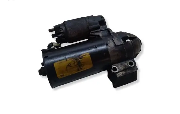 BMW 1 E81 E87 Starter motor 7823700 12417823700