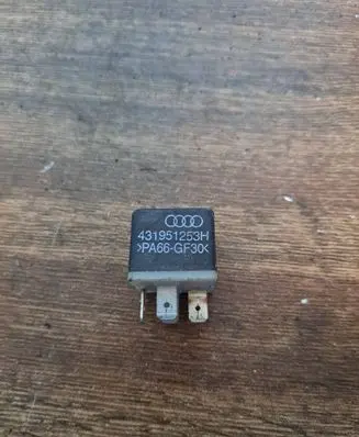 Audi A8 S8 D2 4D Other relay 431951253H