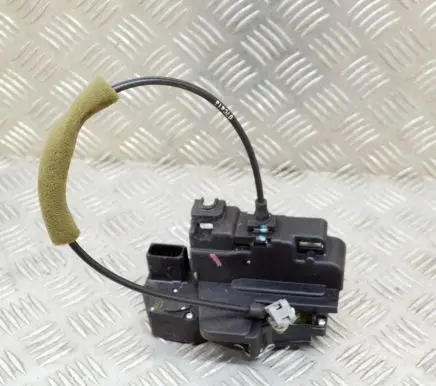 Opel Antara Front door lock