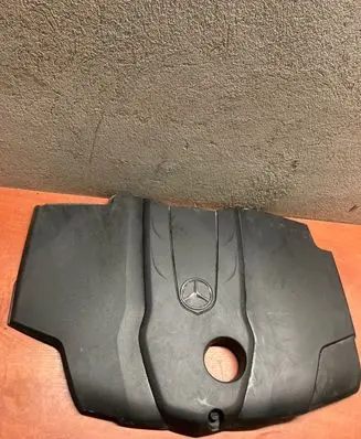 Mercedes-Benz C W205 Engine cover (trim) A6510108512 914301