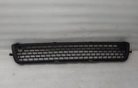 Volvo V70 Front bumper lower grill 30763113 30678636