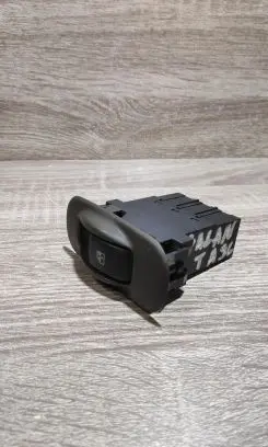 Mitsubishi Galant Electric window control switch mb966951 c8dd101ma2