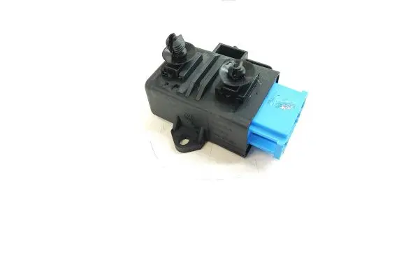 Volkswagen Transporter - Caravelle T5 Seat heating relay 5K0959772A