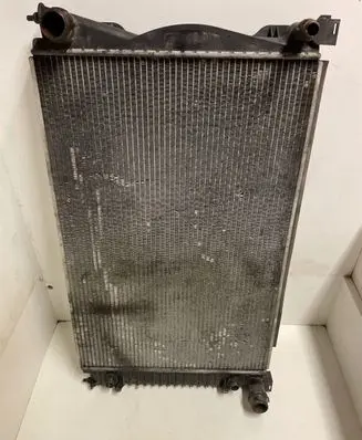 Audi A6 S6 C6 4F Coolant radiator