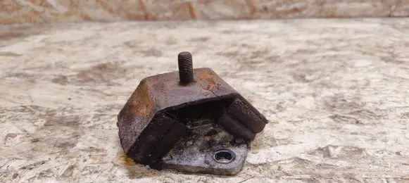 Rolls-Royce Silver Shadow Rear differential mounting bracket 
