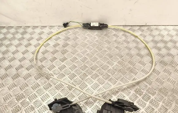Mercedes-Benz E W211 Curtain motor A2118205442