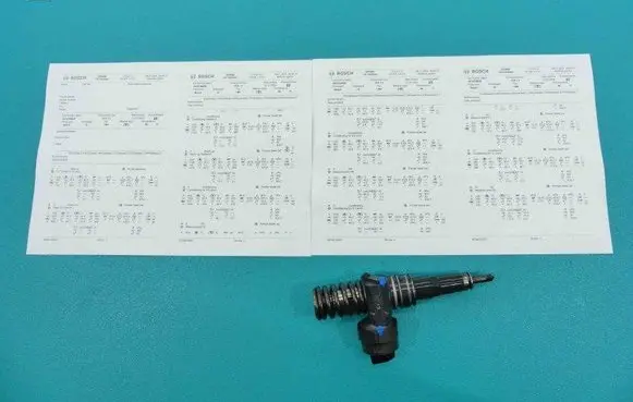Fuel injector