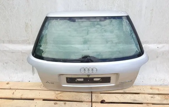 Audi A4 S4 B5 8D Tailgate/trunk/boot lid 