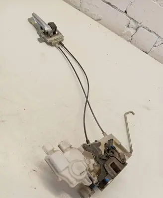 Ford Ranger Rear door lock KUR65B