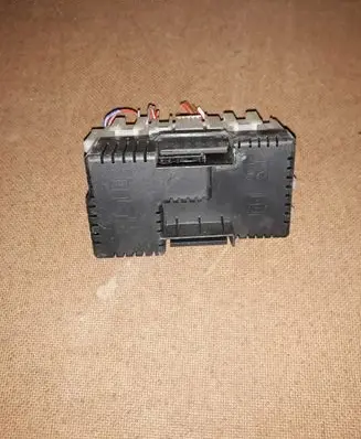 Volvo XC70 Fuse module