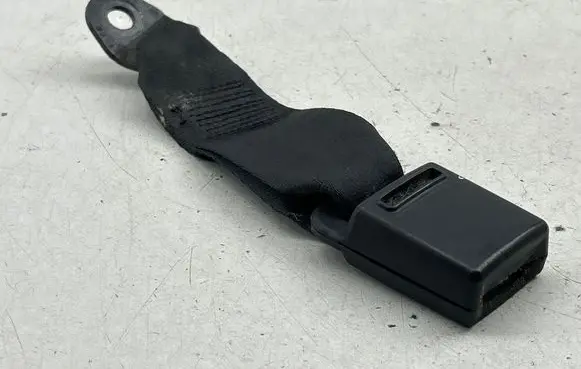 Toyota Avensis T270 Rear seatbelt buckle 7335005050 609658700