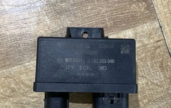 Land Rover Range Rover Sport L494 Glow plug pre-heat relay 9X2Q12B533BB 9665940680 0281003048