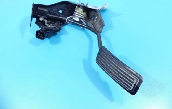 Toyota Corolla Verso E121 Accelerator throttle pedal 89281-52021 IMPRK1316101