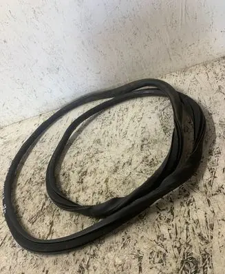 Opel Astra K Rubber seal rear door 